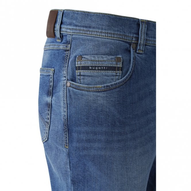 Mens Modern Fit Light Wash Jeans